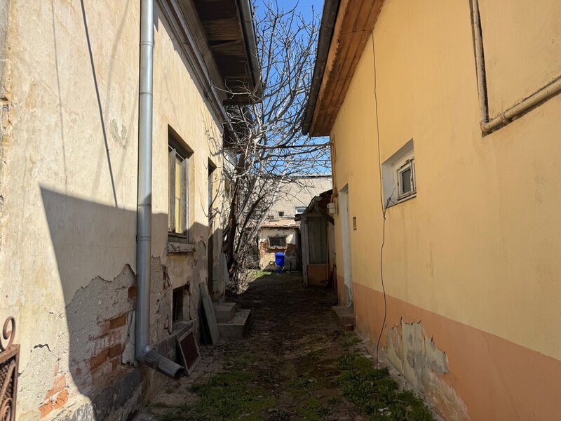 Obor, Colentina, Kaufland, teren cu casa de vanzare.