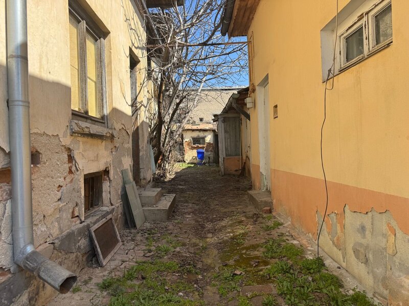 Obor, Colentina, Kaufland, teren cu casa de vanzare.