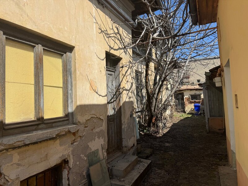 Obor, Colentina, Kaufland, teren cu casa de vanzare.